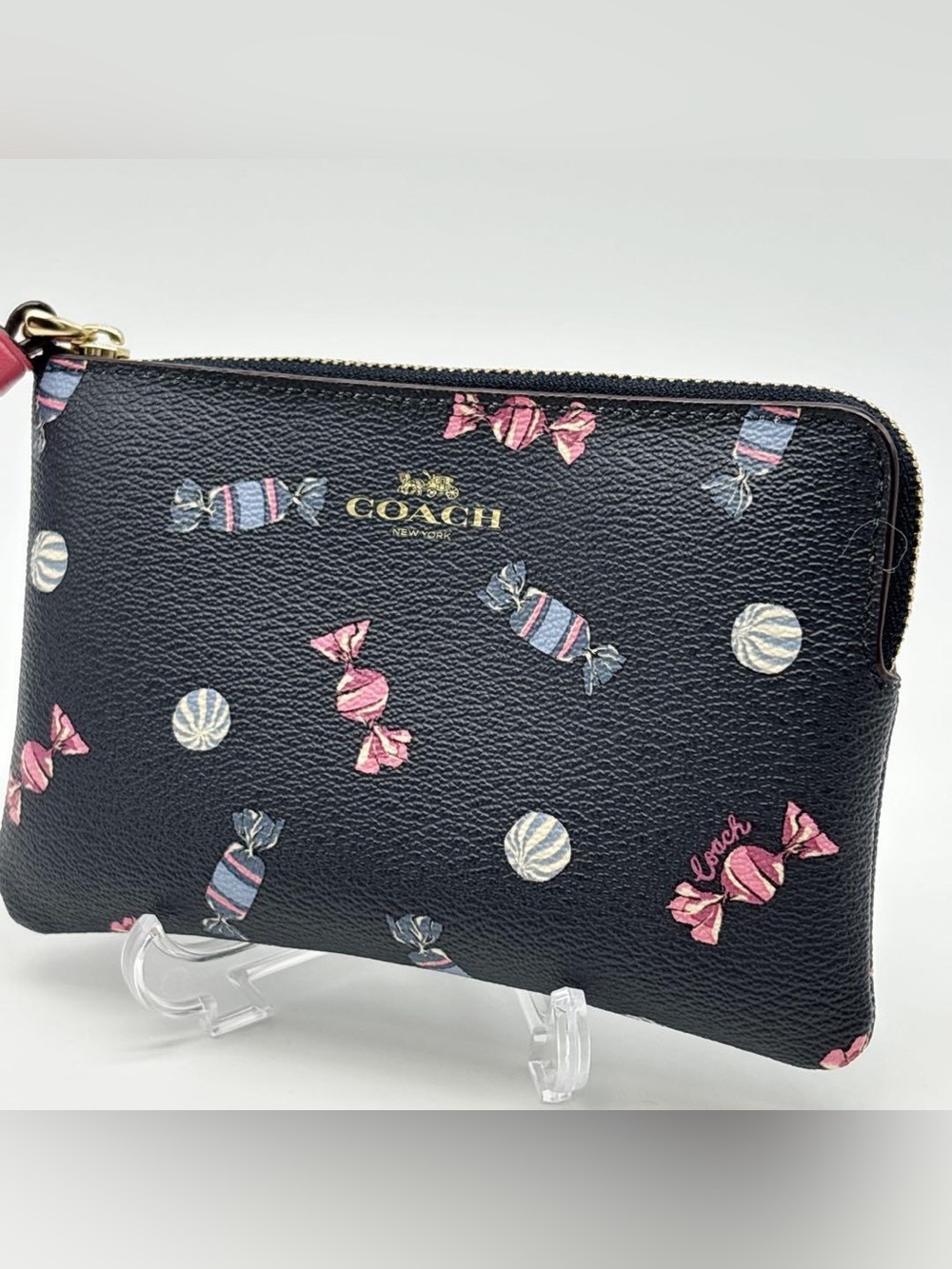 🍬COACH BLACK CANDY PRINT ZIP WRISTLE - Picture 14 of 15